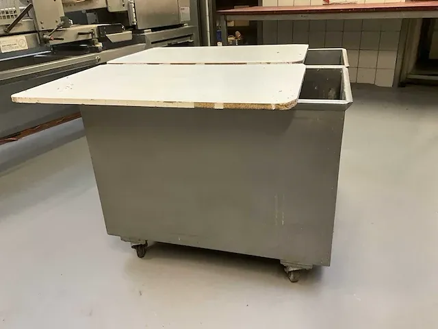 2 verrijdbare inox vulbakken - afbeelding 5 van  5