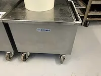 2 verrijdbare inox vulbakken - afbeelding 2 van  4