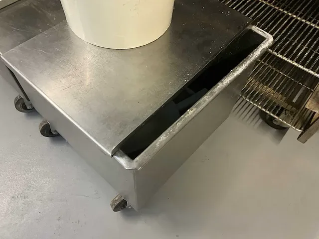 2 verrijdbare inox vulbakken - afbeelding 3 van  4