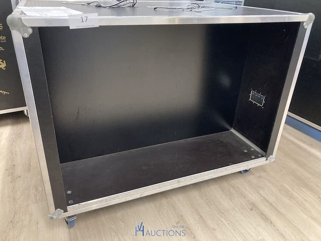 2 verrijdbare open flightcases - afbeelding 5 van  5