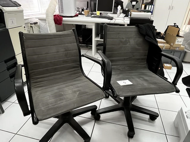 2 verrijdbare typistestoelen - afbeelding 1 van  2