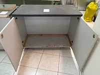 2 verrijdbare werktafels met kast - afbeelding 6 van  6