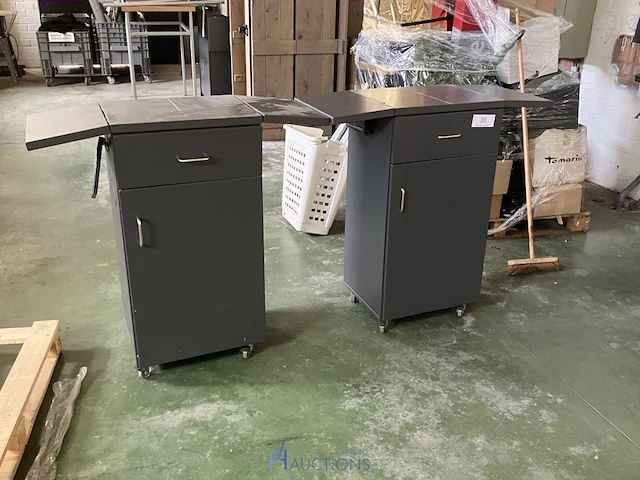 2 verrijdbare werktafeltjes - afbeelding 1 van  6