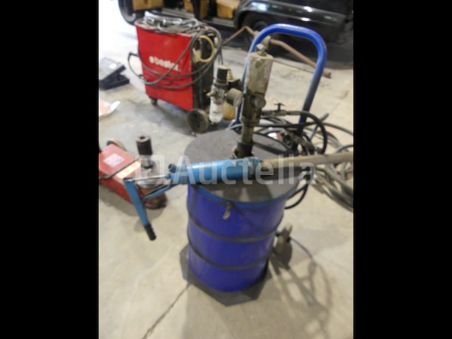 2 vetvaten met pomp - afbeelding 1 van  10