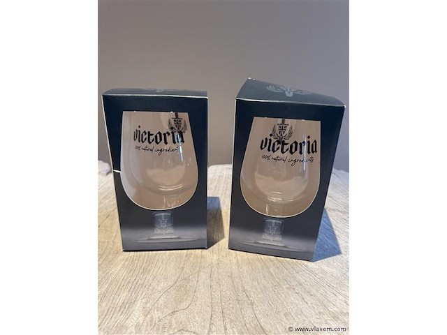 2 victoria glazen - afbeelding 1 van  1