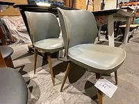 2 vintage stoelen - afbeelding 1 van  4