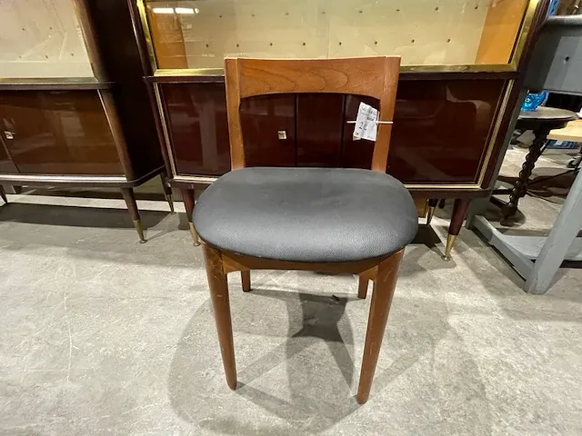 2 vintage stoelen - afbeelding 1 van  5