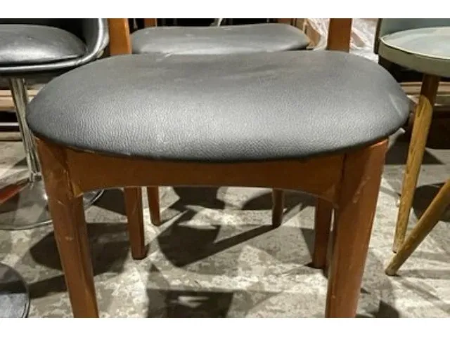 2 vintage stoelen - afbeelding 3 van  5