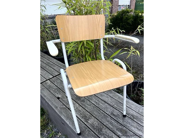 2 vintage stoelen - afbeelding 1 van  1
