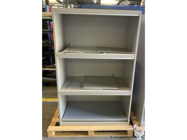 2 vitrinekasten afm plm 100 x 58 x 157 cm - afbeelding 3 van  4