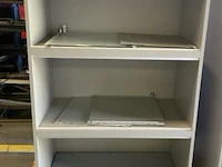 2 vitrinekasten afm plm 100 x 58 x 157 cm - afbeelding 3 van  4