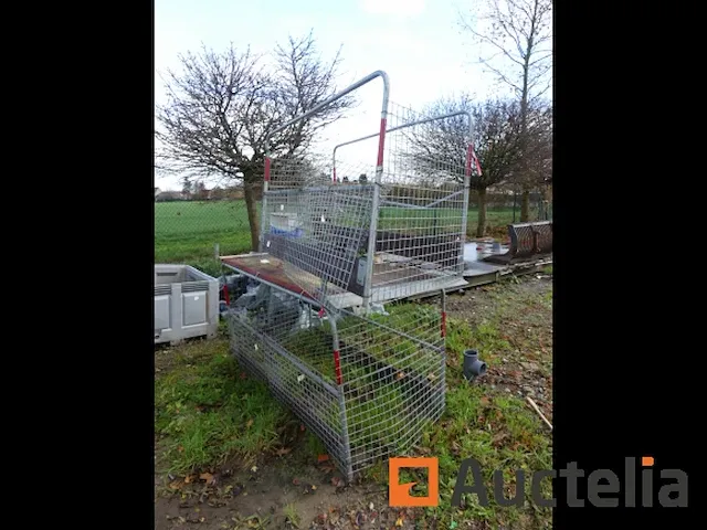 2 voetbruggen van de bouw - afbeelding 2 van  8