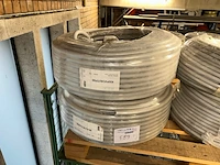 2 voorbedrade buizen - afbeelding 1 van  3
