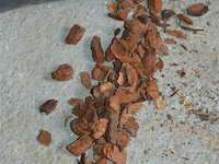 2 vuilniszakken boomschors - afbeelding 2 van  3