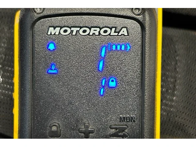 2 walkietalkies motorola - afbeelding 4 van  6