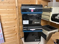 2 warm/koelboxen outwell, met voedingskabel - afbeelding 1 van  6