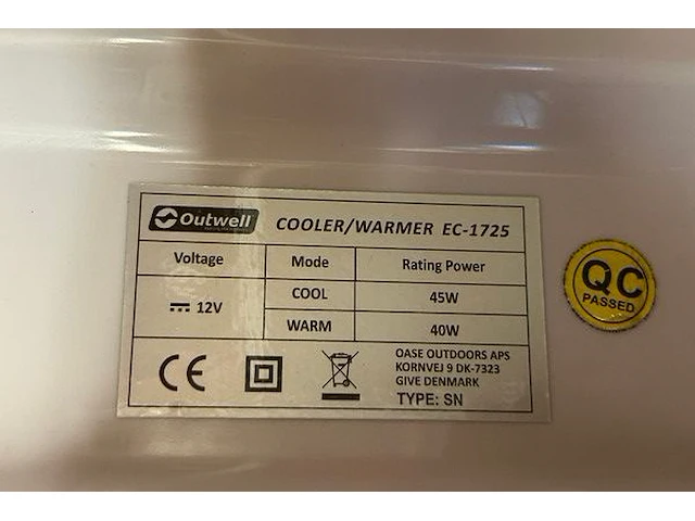 2 warm/koelboxen outwell, met voedingskabel - afbeelding 6 van  6