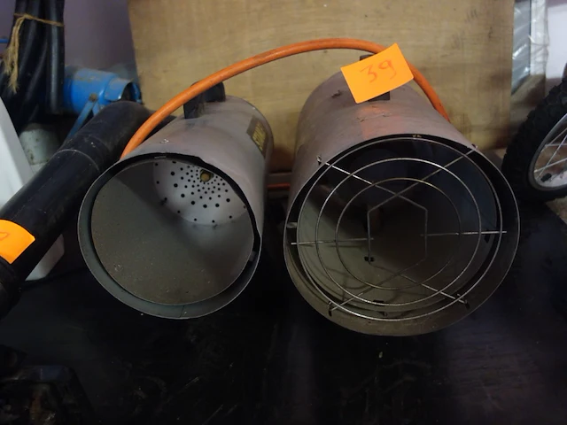 2 warmtekanonnen - afbeelding 1 van  2