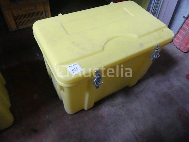 2 waterdichte koffers met inhoud - afbeelding 4 van  5