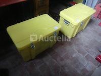 2 waterdichte koffers met inhoud - afbeelding 5 van  5