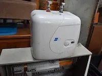 2 waterontkalkers, elektriciteitskast, boiler - afbeelding 5 van  13