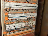 2 waterontkalkers, elektriciteitskast, boiler - afbeelding 7 van  13