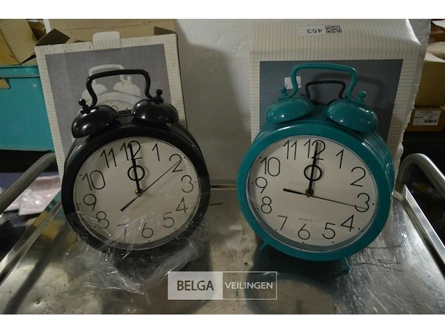2 wekkers - afbeelding 1 van  3