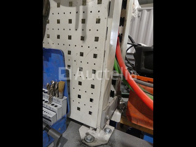 2 werkplaats werkbanken - afbeelding 2 van  10