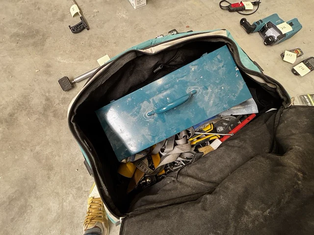2 werktassen makita - afbeelding 2 van  3
