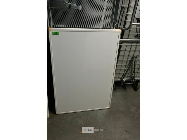 2 whiteboards - afbeelding 1 van  1
