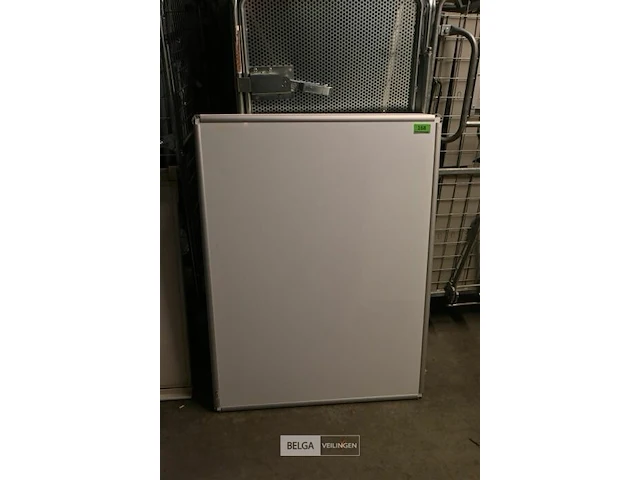 2 whiteboards - afbeelding 1 van  1