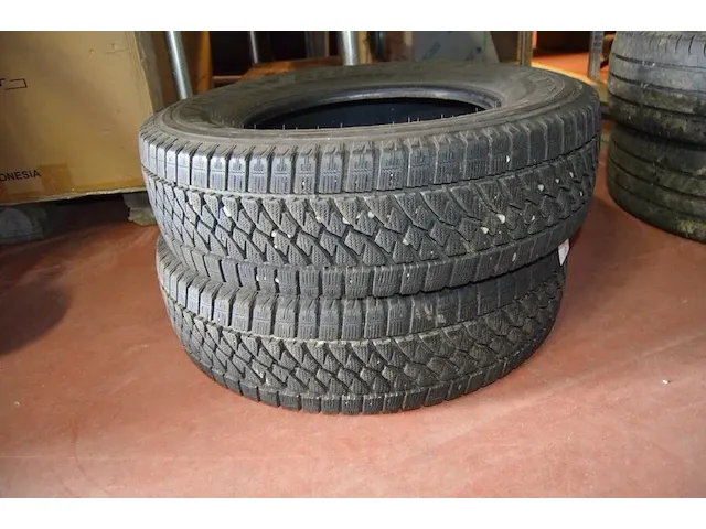 2 winterbanden peugeot boxer bridgestone 215/75r16c (8) - afbeelding 1 van  5