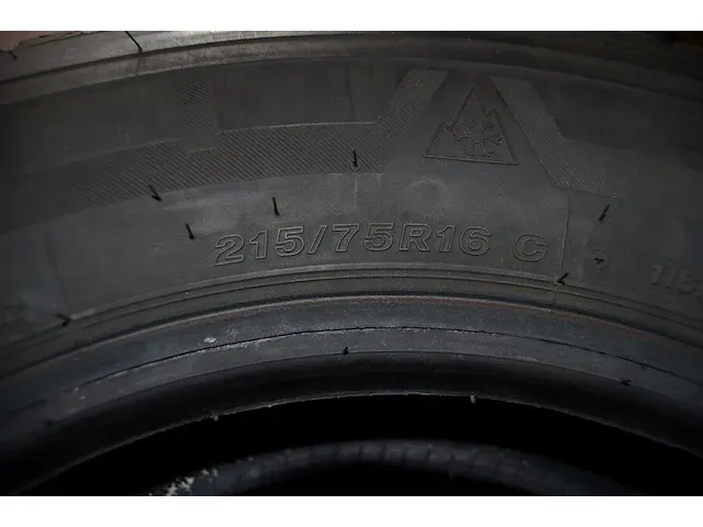 2 winterbanden peugeot boxer bridgestone 215/75r16c (8) - afbeelding 5 van  5