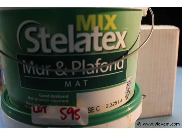 2 x 2,325 l muurverf mat merk ; stelatex base c - afbeelding 1 van  1