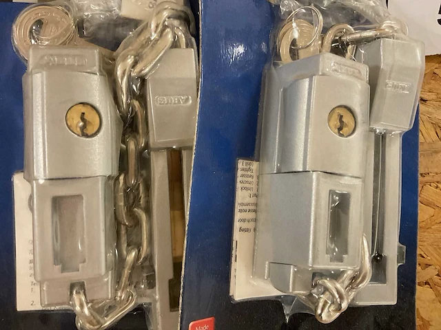 2 x afsluitbare deurketting - afbeelding 2 van  4