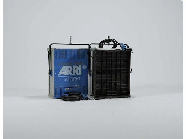 2 x arri softlight 4x1250w - afbeelding 1 van  2