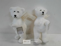 2 x beer wit met pluimenvleugel 30 cm - afbeelding 2 van  3