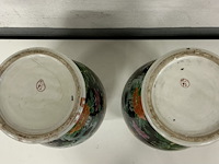 2 x chinees porseleine vazen, zwart glazuur met bloemen en vogels - afbeelding 3 van  3