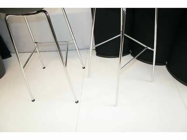 2 x design barkruk vitra hal - afbeelding 5 van  6