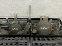 2 x dozen laboratoriumglaswerk - kolven, bekers…… - afbeelding 1 van  3