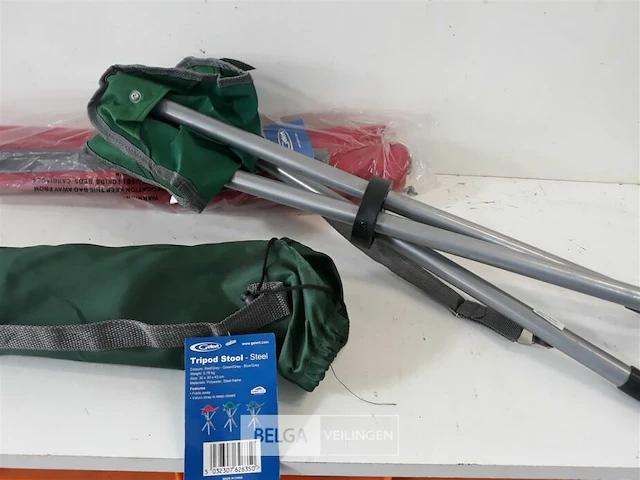 2 x driepoot stoel opvouwbaar - afbeelding 3 van  3