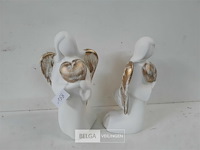 2 x engel keramiek knielend met hart - afbeelding 3 van  3
