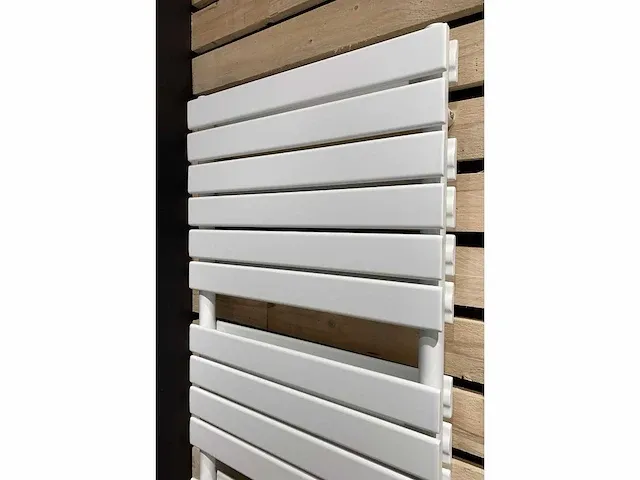 2 x h1760xb600 mat wit dubbele badkamerradiator farko - afbeelding 3 van  4