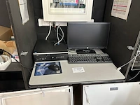 2 x hp desktop + scherm en toetsenbord - afbeelding 1 van  4