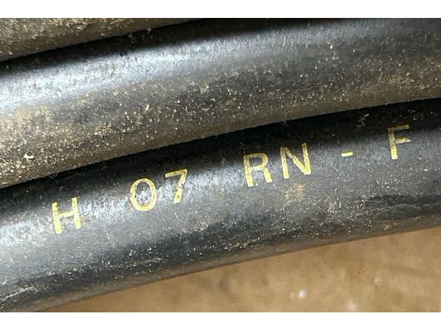 2 x kabel ong 17 meter in totaal - afbeelding 2 van  3
