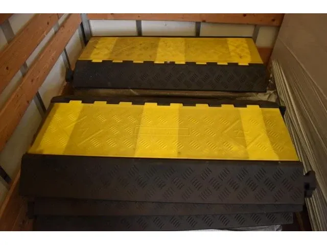 2 x kabelbescherming rubber - afbeelding 1 van  4