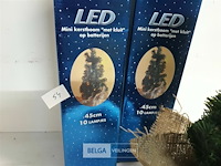 2 x kerstboom 45 cm 1 met lampen + 1 zonder lampen - afbeelding 3 van  3