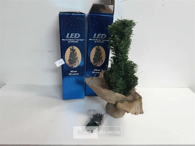 2 x kerstboom 45 cm + lampen - afbeelding 1 van  3