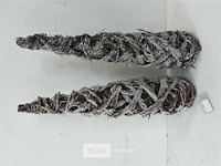 2 x kerstkegel takken met frost 60 cm - afbeelding 3 van  3