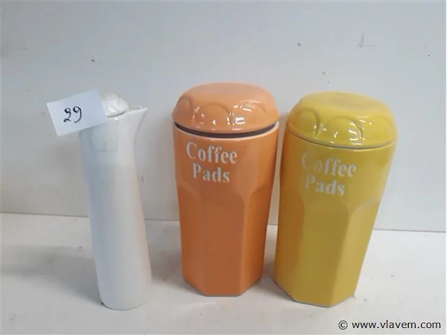 2 x koffiepad houder rond + 1 x melkflesje - afbeelding 1 van  2